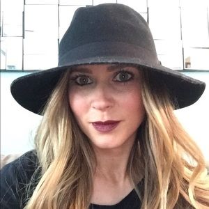 Meet your Posher, Alison